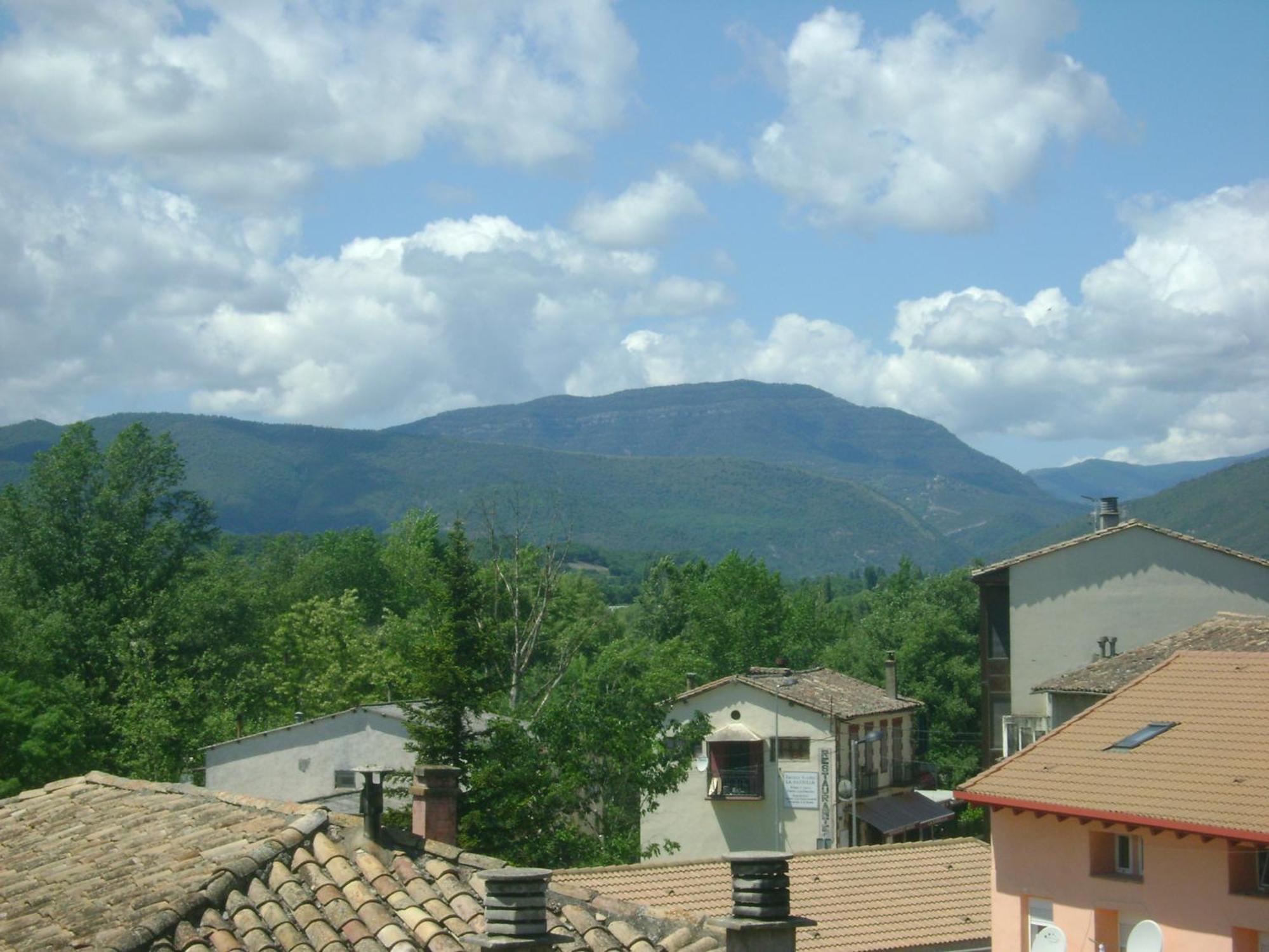 Hostal Pirineos Aínsa Buitenkant foto